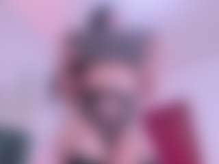 SeleneLujan MILF webcam performer live streaming
