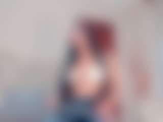 SeleneLujan MILF webcam performer live streaming