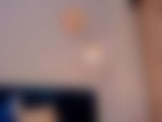 Live cam show with AnnaaBrooks - Mature on Chatstar