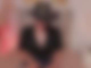 Live cam show with AnnaaBrooks - Middle Aged on Camsoda