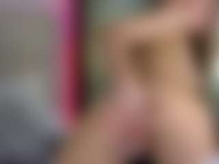 Live cam show with GwenAir - Drinking on CamwithHer