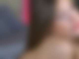 Live cam show with GwenAir - Squirt on Camsoda