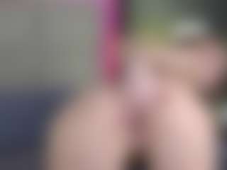 Live cam show with GwenAir - Joi on Camsoda