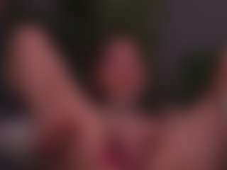 Live cam show with GwenAir - Green Eyes on Camming Site
