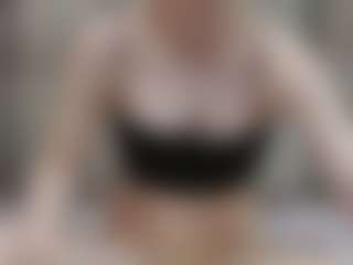 Live cam show with MeganLora9 - Thong on TeamSkeetLive