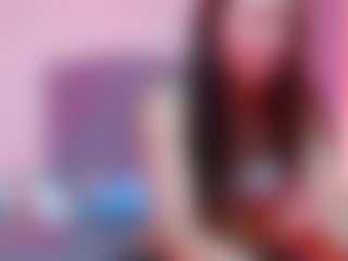 naya-10 MILF webcam performer live streaming