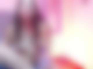 naya-10 MILF webcam performer live streaming