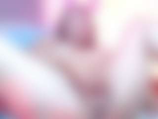 naya-10 MILF webcam performer live streaming