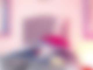 naya-10 MILF webcam performer live streaming