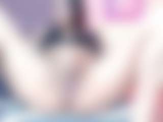 naya-10 MILF webcam performer live streaming