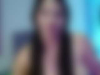 naya-10 MILF webcam performer live streaming