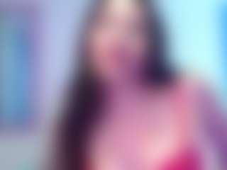 naya-10 MILF webcam performer live streaming