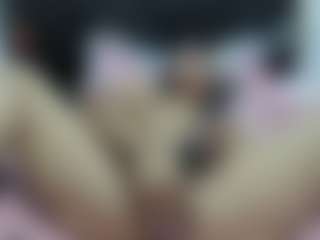 Live cam show with naya-10 - Camel Toe on Free Soda