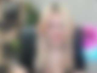 Live cam show with SweetLilyxo - Smoke on Chatstar