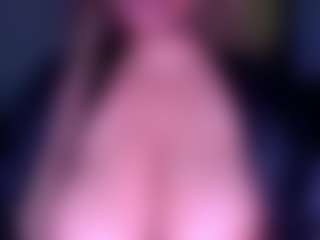 KinkeeKaee's Live Sex Cam Show