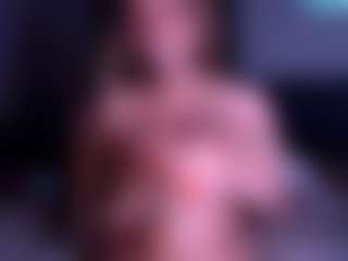 KinkeeKaee's Live Sex Cam Show