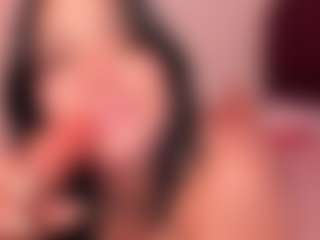 Live cam show with Amara - Facial on Dolls Live