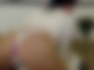 Live cam show with Amara - Cute on TastyBlacksLive
