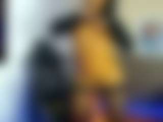 Live cam show with bella-warzon - Ebony on SxyPornLive | colombia
