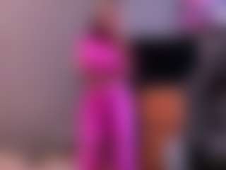 Live cam show with HerlindaVanvuren - HD Brown Hair on Camming Site
