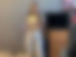 Live cam show with HerlindaVanvuren - Cum on Chatstar