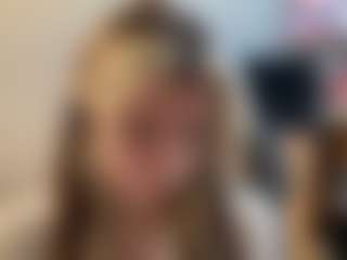 Live cam show with HerlindaVanvuren - New Young Adult on Dare Cams