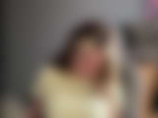 Live cam show with HerlindaVanvuren - Middle Aged on TastyBlacksLive