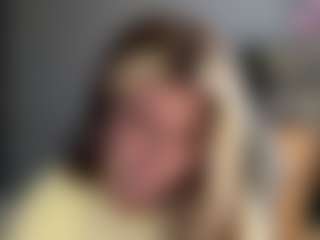 Live cam show with HerlindaVanvuren - College on Camsoda