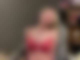 Live cam show with HerlindaVanvuren - Blue Eyes on chickslive.net