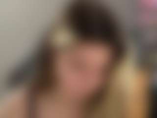 Live cam show with HerlindaVanvuren - Blue Eyes on Dolls Live