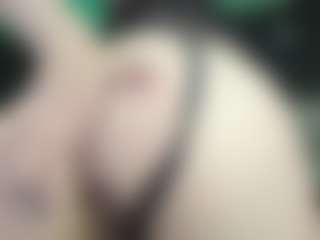 Live cam show with Marie - Average on Camsoda
