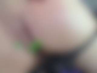 Live cam show with Marie - Shaved on Nude Chat * 1 On 1 Webcam Sex * Live Cam Show