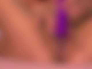 Live cam show with queendiabla - Mature on Latina Girls