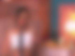 Live cam show with queendiabla - Skinny MILF on Milfs Live