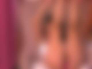 Live cam show with queendiabla - Strip on Camsoda
