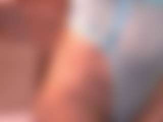 Live cam show with queendiabla - Public MILF on livesuperchat.net