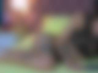Live cam show with queendiabla - Athletic Dildo on liverealitysex.com