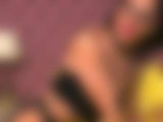 Live cam show with queendiabla - Skinny MILF on TeamSkeetLive