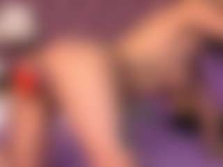 Live cam show with queendiabla - Fingers on Camsoda