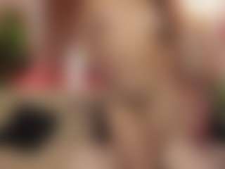 Live cam show with GiselleLaurens - Thin on SxyPornLive