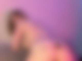 Live cam show with HienLeggans - Blonde Hair on fuck-show.com
