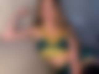 Live cam show with HienLeggans - Joi on Streamer API