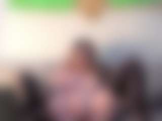 Live cam show with HienLeggans - Joi on Camsoda