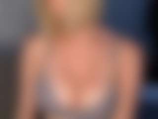 Live cam show with HienLeggans - Blonde Hair Teen (18+) on SxyPornLive