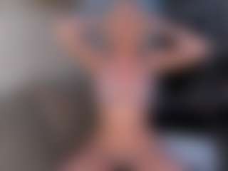Live cam show with HienLeggans - Erotic Dance on CamClone