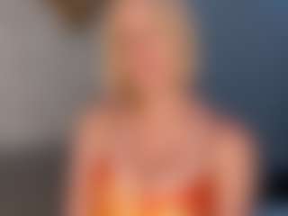 Live cam show with HienLeggans - Smoking on crypto-cams