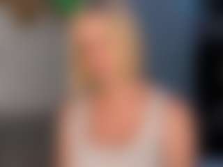 Live cam show with HienLeggans - Blue Eyes on SpankPalCams