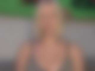 Live cam show with HienLeggans - Joi on instabang