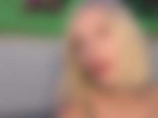 Live cam show with HienLeggans - Blonde Hair on Camsoda