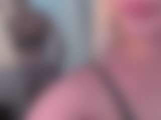 Live cam show with HienLeggans - Domination on madthumbs